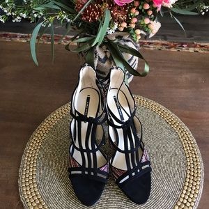 Zara tribal print heels 👠